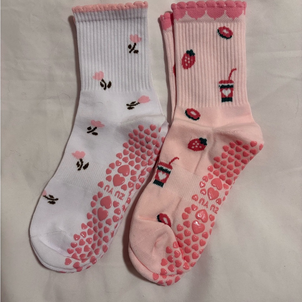Pilates socks with grip, fruits, hearts, fall colors